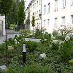 Homewell Stare Miasto Apartment *